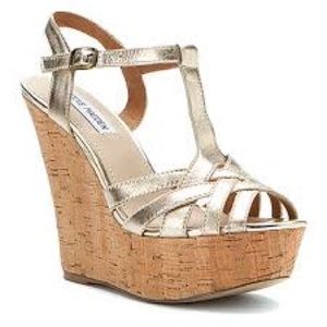 Steve Madden Wildness Wedge 8.5 ✨gold✨
